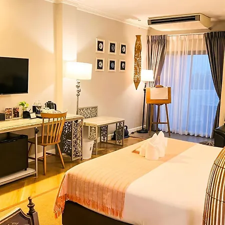 Yuu Hotel Ubon Ratchathani Exterior photo