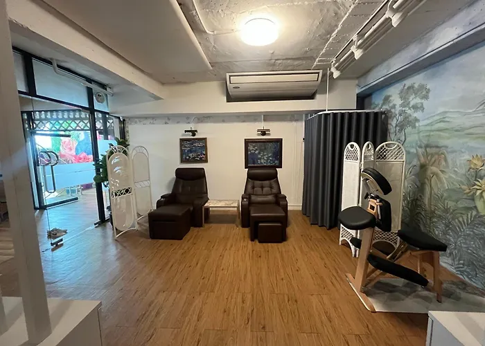 烏汶叻差他尼尤飯店